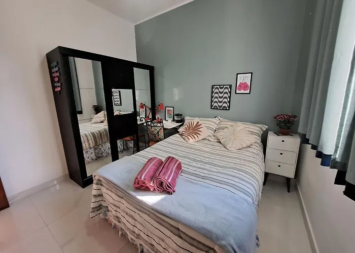 Quarto privativo no melhor de Botafogo com Anfitriã - home with host Rio de Janeiro
